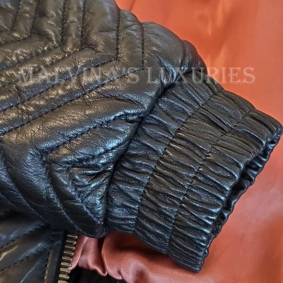 GUCCI JACKET QUILTED BLACK LEATHER BOMBER TIGER CHARM PULL sz IT 38 US 2 - Picture 15 of 15